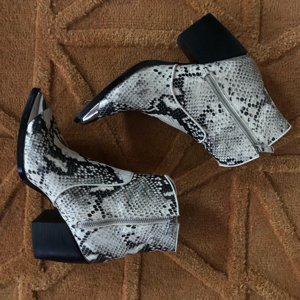Snakeskin Boots - Steve Madden Preston